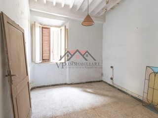 Quadrilocale in Vendita a Radicondoli, 60'000€, 77 m²
