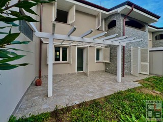 Villetta a schiera in Vendita a Fucecchio, 390'000€, 120 m², con Box