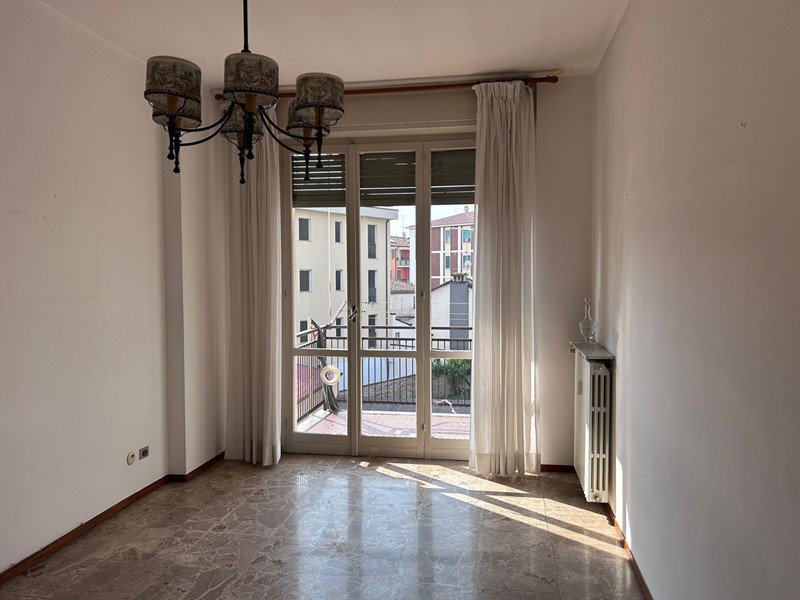 Trilocale in Vendita a Voghera, 68'000€, 90 m²