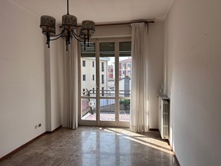 Trilocale in Vendita a Voghera, 68'000€, 90 m²
