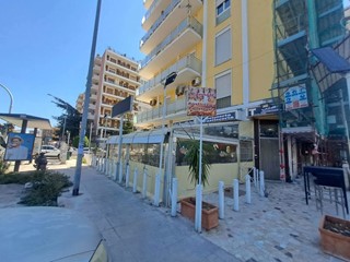 Attività commerciale in Vendita a Palermo, 220'000€, 130 m²