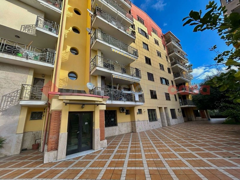 Quadrilocale in Vendita a Caserta, 240'000€, 130 m²