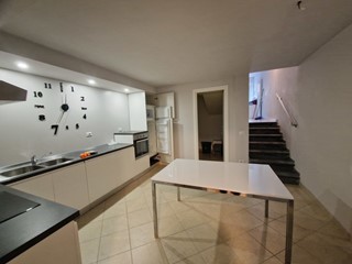 Casa Semi Indipendente in Vendita a Lucca, zona Sant'Alessio, 300'000€, 105 m²