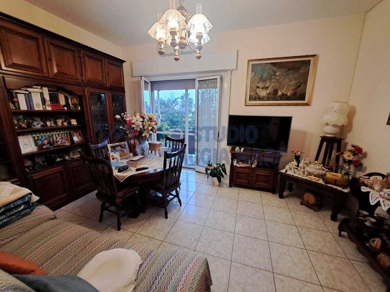 Trilocale in Vendita a Taggia, zona Arma Di Taggia, 179'000€, 75 m²