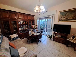 Trilocale in Vendita a Taggia, zona Arma Di Taggia, 179'000€, 75 m²