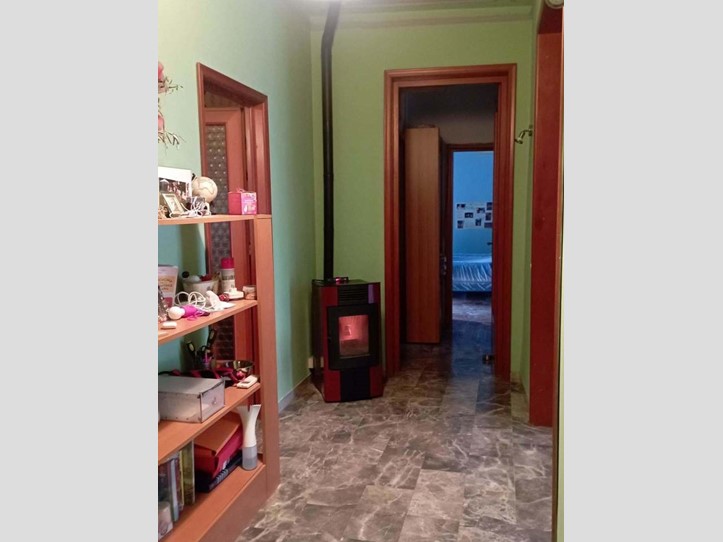 Casa Semi Indipendente in Vendita a Massarosa, zona Bozzano, 160'000€, 150 m²
