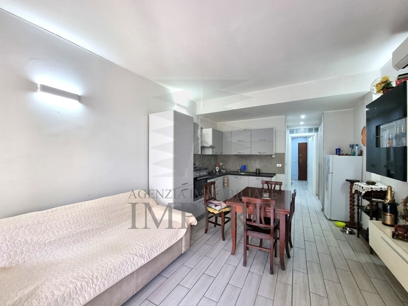 Bilocale in Vendita a Ventimiglia, zona Gallardi, 89'000€, 46 m²
