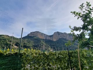 Bilocale in Vendita a Ventimiglia, zona Gallardi, 89'000€, 46 m²