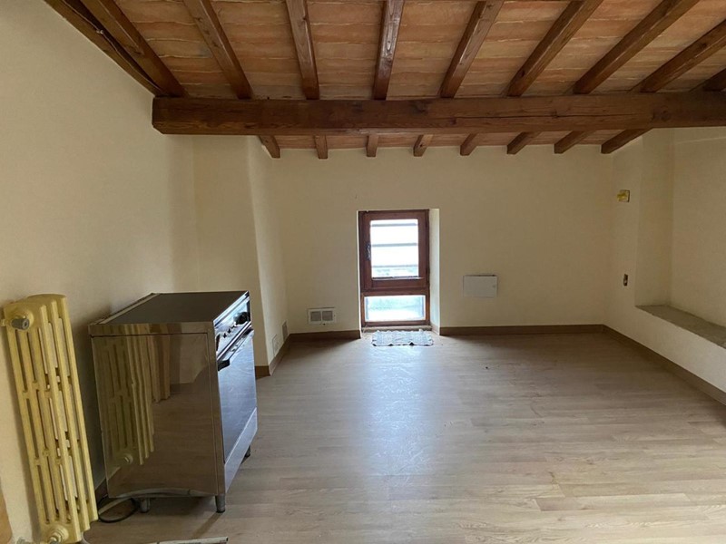 Appartamento in Vendita a Amelia, 87'000€, 150 m²