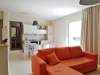 Stanza in Affitto a Catanzaro, zona Germaneto, 230&euro;, 160 m², arredato