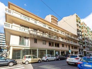 Immobile commerciale in Vendita a Catania, 375'000€, 100 m²