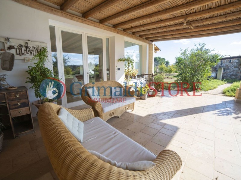 Casa Indipendente in Vendita a Monteroni di Lecce, 850'000€, 450 m²