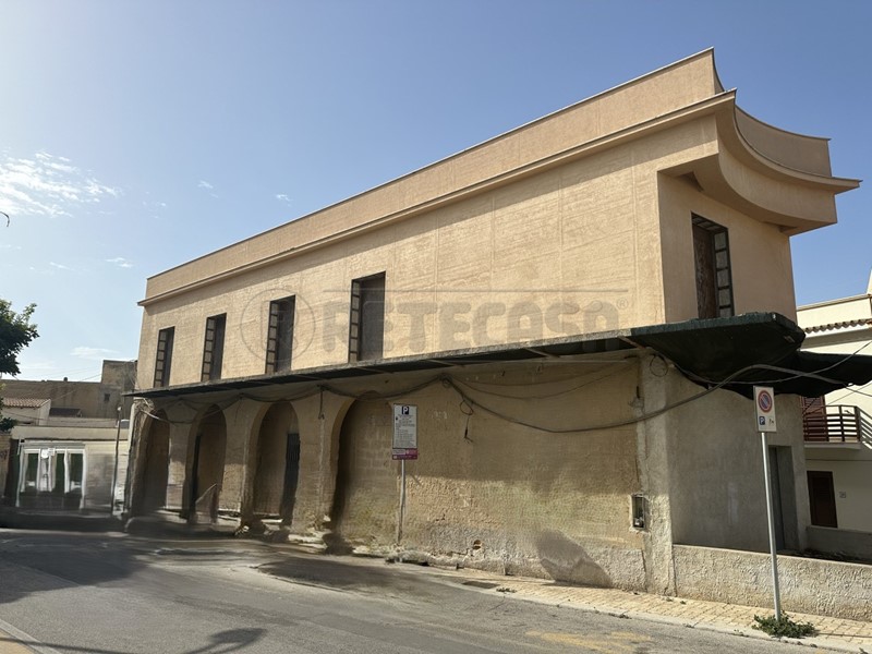 Casa Indipendente in Vendita a Campobello di Mazara, 179'000€, 250 m²