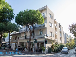 Attività commerciale in Vendita a Riccione, 1'500'000€, 1000 m², arredato