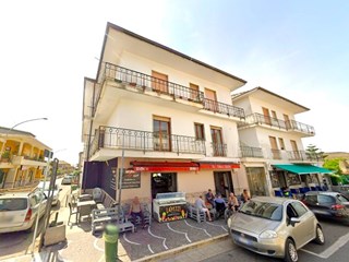 Appartamento in Vendita a Falciano del Massico, zona Corso Oriente, 45'000€, 135 m²