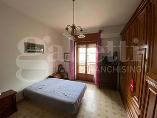 Quadrilocale in Vendita a Battipaglia, 160'000€, 125 m²