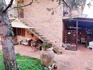 Appartamento in Vendita a Asciano, 278'000€, 175 m², con Box