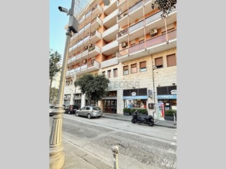 Trilocale in Vendita a Salerno, zona PORTO, 350'000&euro;, 100 m²