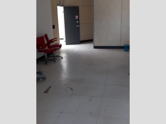 Ufficio in Affitto a Sarzana, 500€, 40 m²