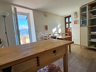 Quadrilocale in Vendita a Vezzano Ligure, zona Vezzano Basso, 99'000€, 59 m²