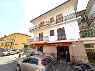 Quadrilocale in Vendita a Falciano del Massico, zona Corso Oriente, 45'000€, 115 m²