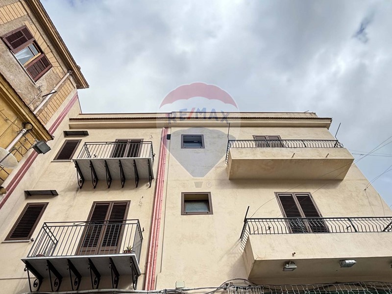 Quadrilocale in Vendita a Monreale, 95'000€, 131 m²