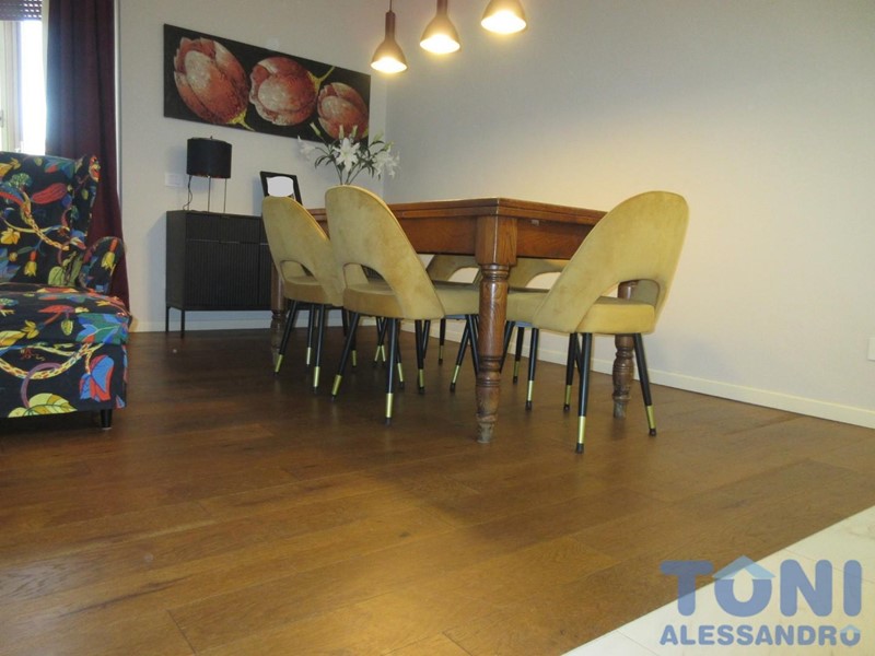 Appartamento in Vendita a Empoli, 400'000€, 130 m², con Box