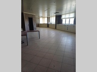 Ufficio in Vendita a Cascina, 165'000€, 139 m²