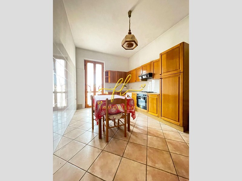 Trilocale in Vendita a Volterra, zona Saline, 65'000€, 65 m², con Box