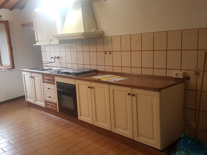 Quadrilocale in Vendita a Casole d'Elsa, zona Pievescola, 95'000€, 62 m², con Box