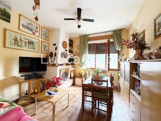 Quadrilocale in Vendita a Lucca, zona Sesto di Moriano, 130'000&euro;, 80 m², con Box