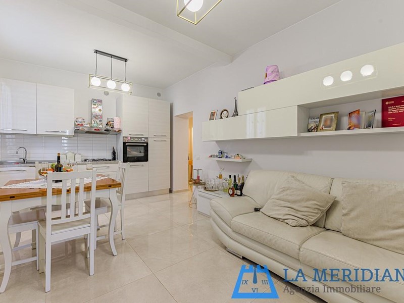 Appartamento in Vendita a Montecatini Terme, 249'000€, 120 m², con Box