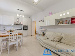 Appartamento in Vendita a Montecatini Terme, 249'000€, 120 m², con Box