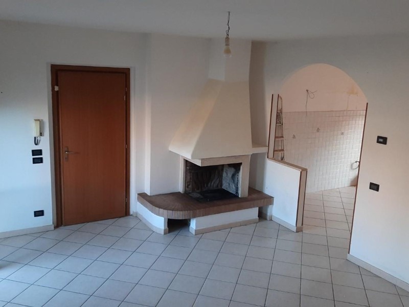 Quadrilocale in Vendita a Colle di Val D'Elsa, 175'000&euro;, 90 m²