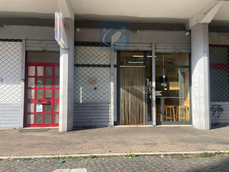 Attività commerciale in Vendita a Roma, 65'000€, 85 m²