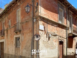 Casa Indipendente in Vendita a Lanciano, 65'000€, 405 m²
