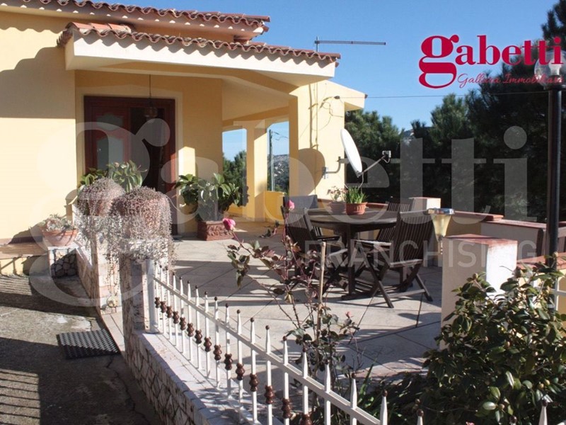 Villa in Vendita a Luras, 230'000€, 494 m²