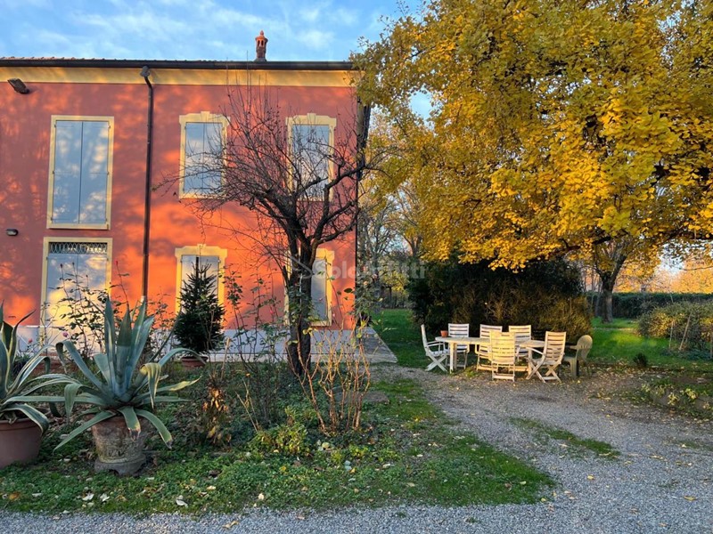 Appartamento in Affitto a Modena, 1'300€, 130 m², arredato