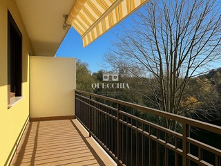 Quadrilocale in Vendita a Soiano Del Lago, 210'000&euro;, 105 m², con Box