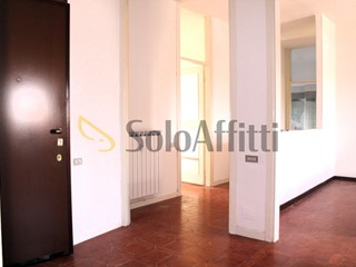 Quadrilocale in Affitto a Parabiago, 900€, 125 m², con Box