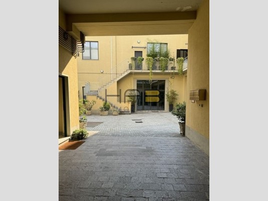 Bilocale in Vendita a Busto Arsizio, 110'000€, 68 m²