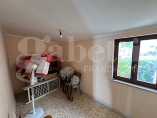 Trilocale in Vendita a Amantea, 50'000€, 70 m²