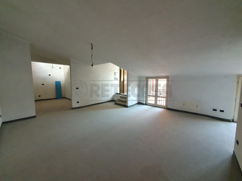 Trilocale in Vendita a Cremona, 310'000€, 113 m², con Box