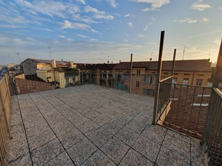 Quadrilocale in Vendita a Cremona, 460'000€, 137 m², con Box