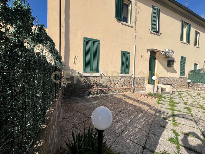 Appartamento in Vendita a Roccastrada, zona Ribolla, 128'900€, 99 m²
