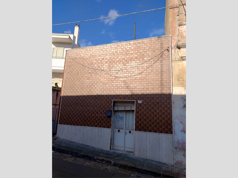 Casa Indipendente in Vendita a San Donato di Lecce, zona Via ontana n.81, 18'500€