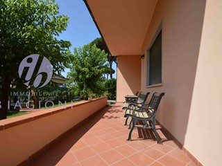 Villa in Vendita a Pietrasanta, zona Tonfano, 1'100'000€, 110 m², arredato