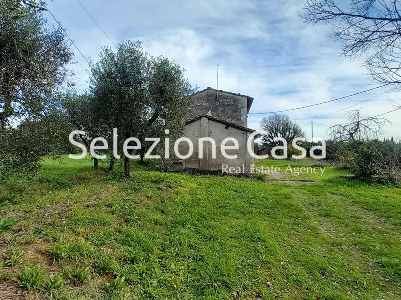 Casa Semi Indipendente in Vendita a Santa Maria a Monte, zona Falorni, 138'000€, 188 m²