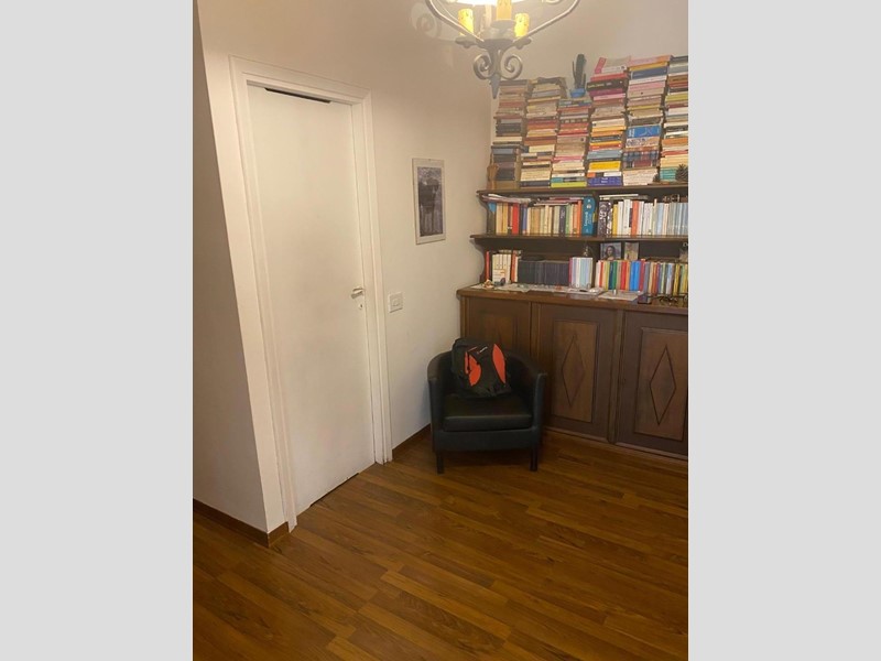 Quadrilocale in Vendita a Massa, 250'000€, 110 m²