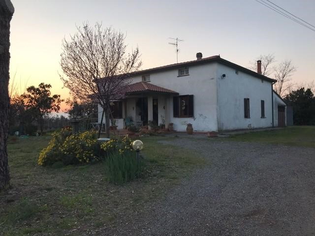 Casale in Vendita a Roccastrada, zona Ribolla, 390'000€, 230 m²
